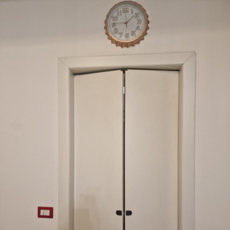 M.Aurelio Red Apartment Милано Екстериор снимка