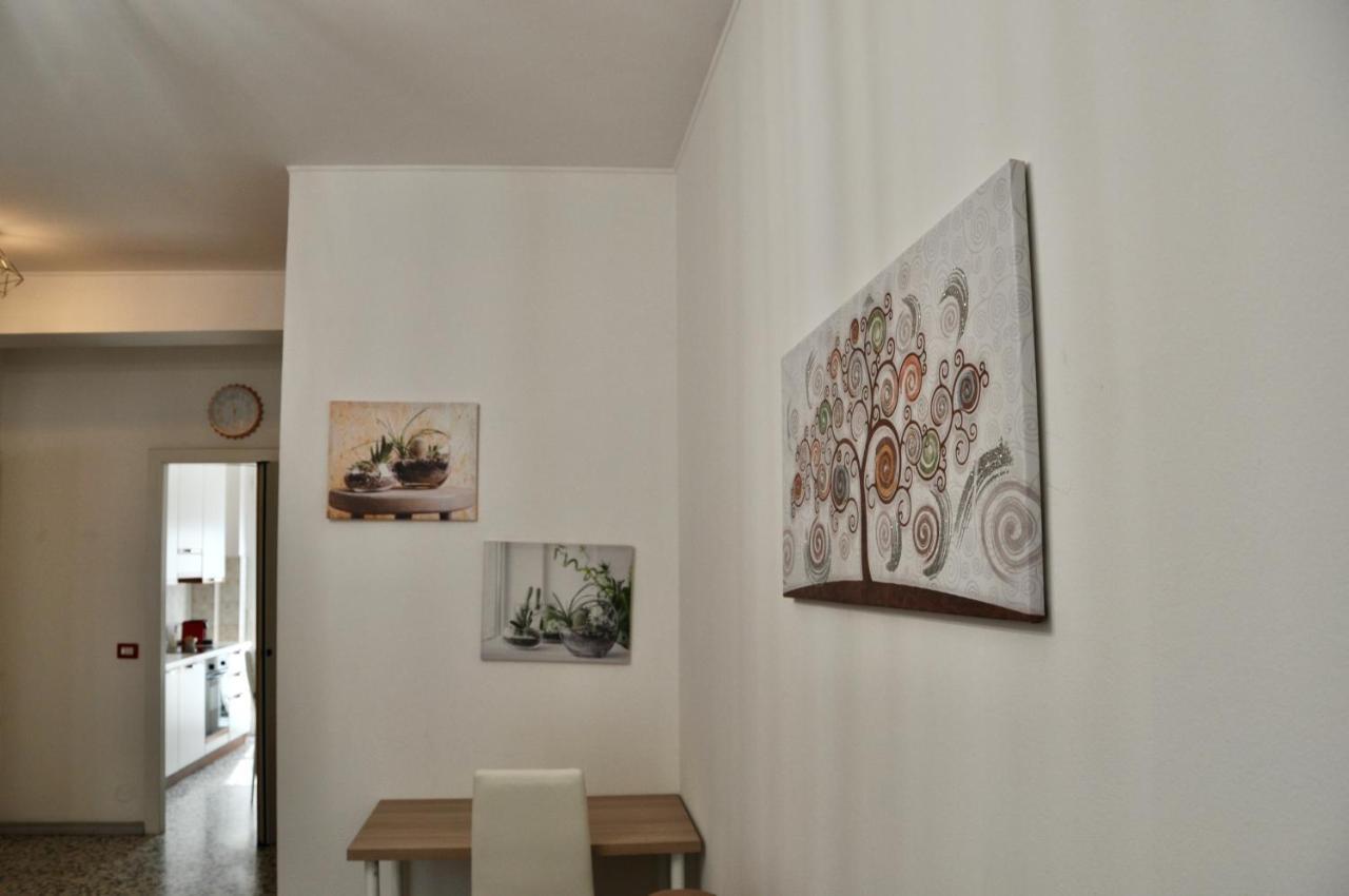 M.Aurelio Red Apartment Милано Екстериор снимка