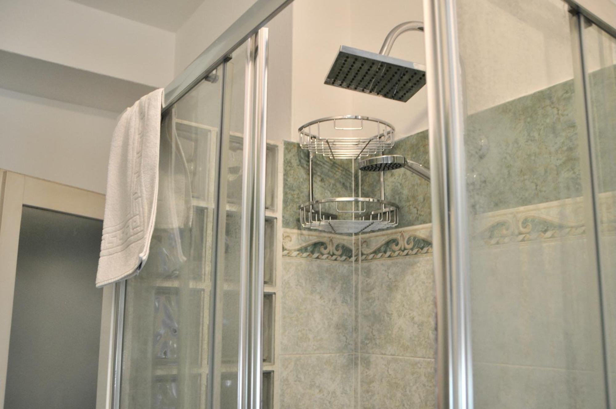 M.Aurelio Red Apartment Милано Екстериор снимка