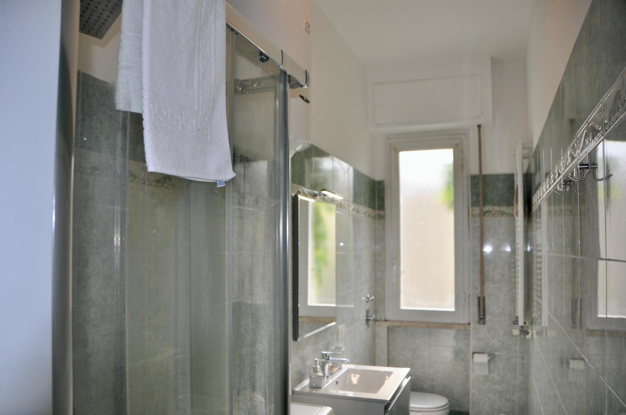 M.Aurelio Red Apartment Милано Екстериор снимка
