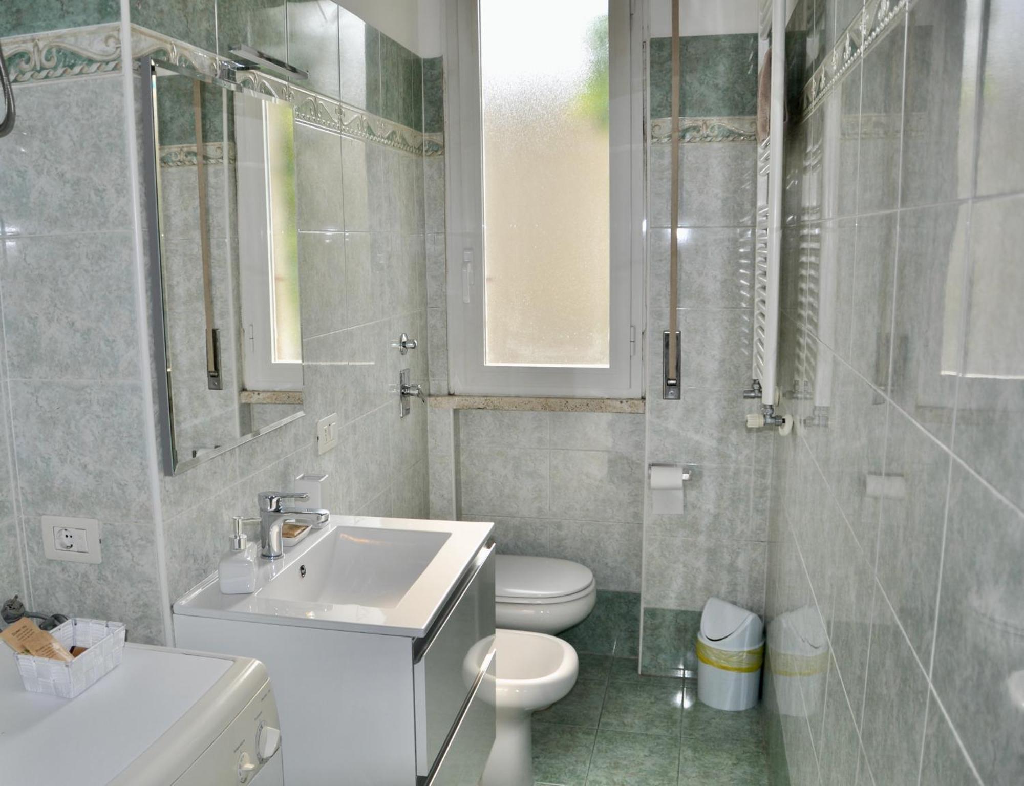 M.Aurelio Red Apartment Милано Екстериор снимка